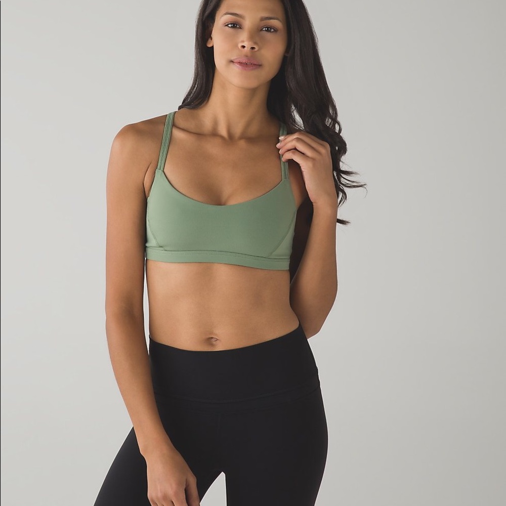 NWOT Lululemon Beyond Boundaries Bra Size 4